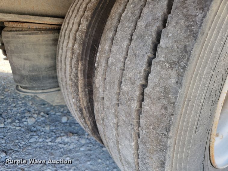 image for item JL9364 2003 Trail-Eze TE701  drop tilt deck equipment trailer