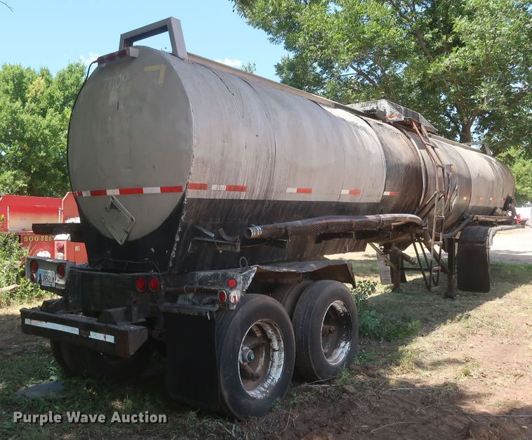 image for item JR9446 1966 Butler  tank trailer