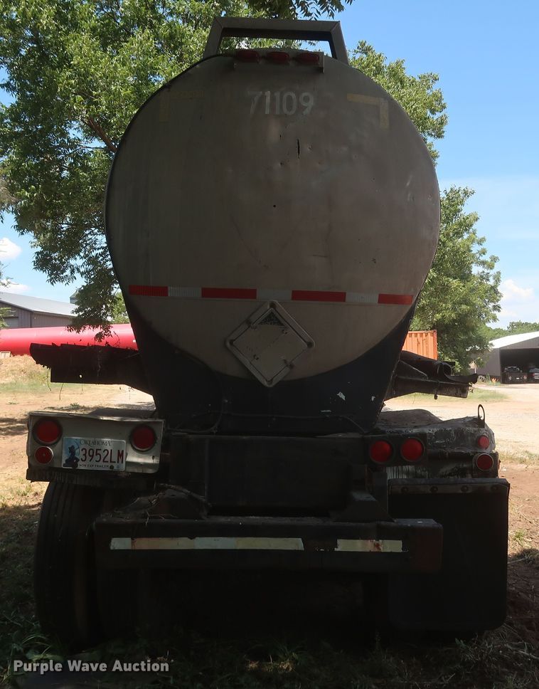 image for item JR9446 1966 Butler  tank trailer