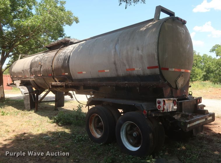 image for item JR9446 1966 Butler  tank trailer