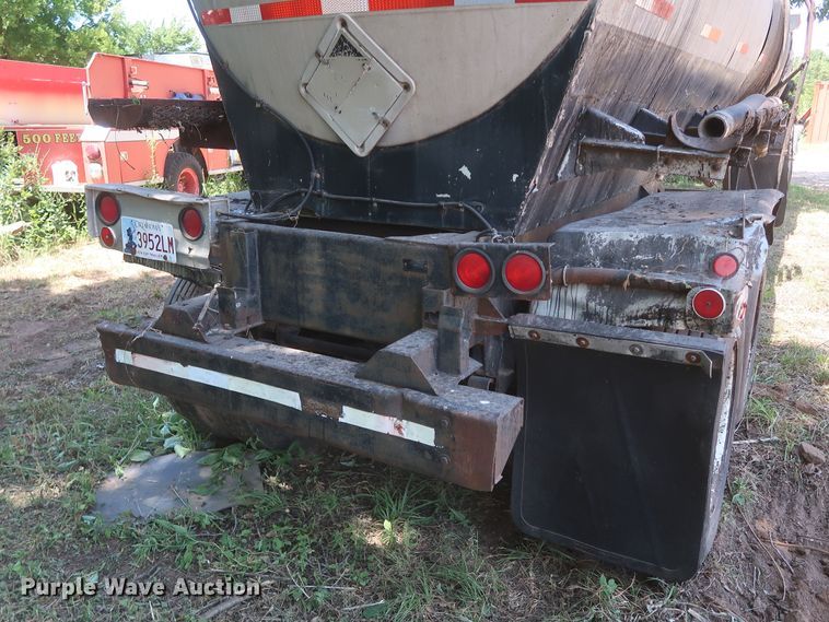 image for item JR9446 1966 Butler  tank trailer