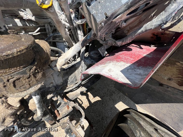 image for item JX9366 2003 International 7400  truck cab and chassis