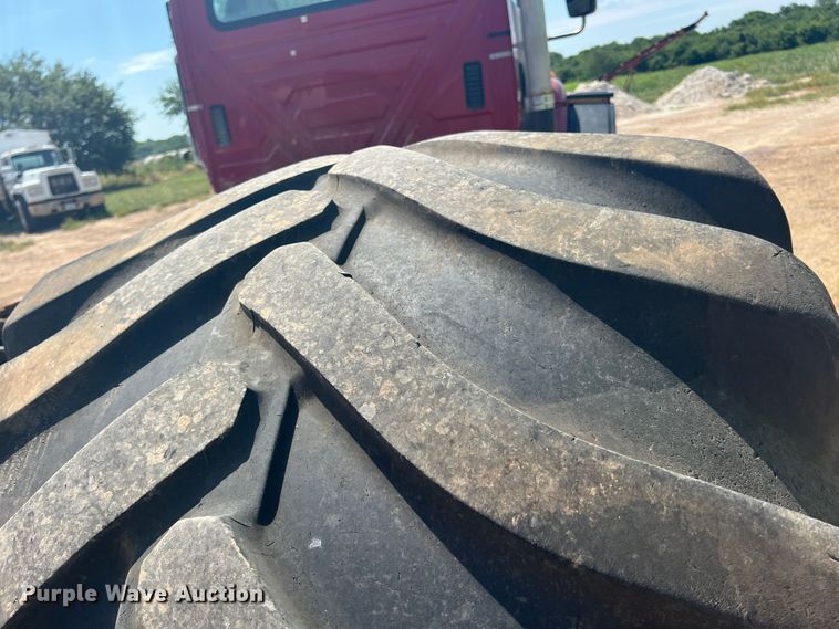 image for item JX9366 2003 International 7400  truck cab and chassis