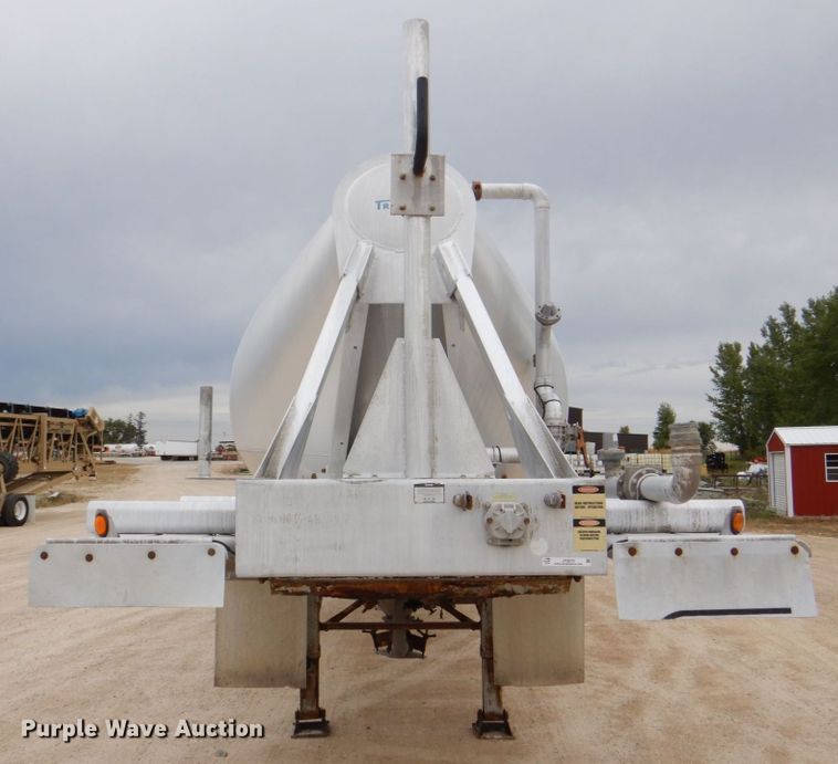 image for item JY9270 2006 Tremcar TRA/REM  pneumatic dry bulk trailer