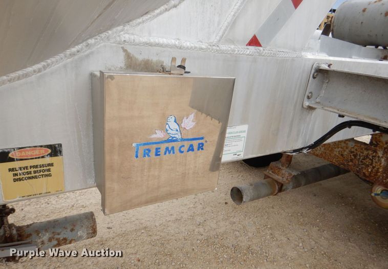 image for item JY9270 2006 Tremcar TRA/REM  pneumatic dry bulk trailer