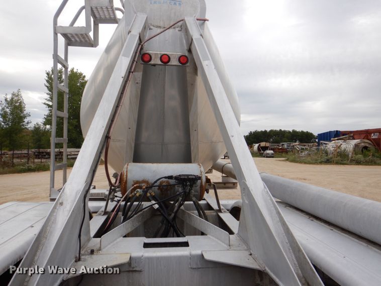 image for item JY9270 2006 Tremcar TRA/REM  pneumatic dry bulk trailer