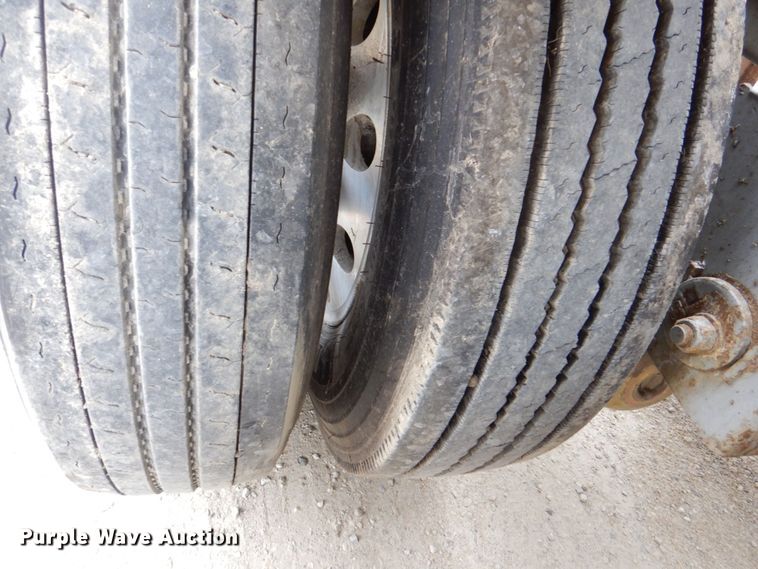 image for item JY9270 2006 Tremcar TRA/REM  pneumatic dry bulk trailer