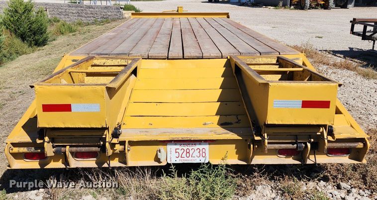 image for item KC9415 1996 Towmaster T40  equipment trailer