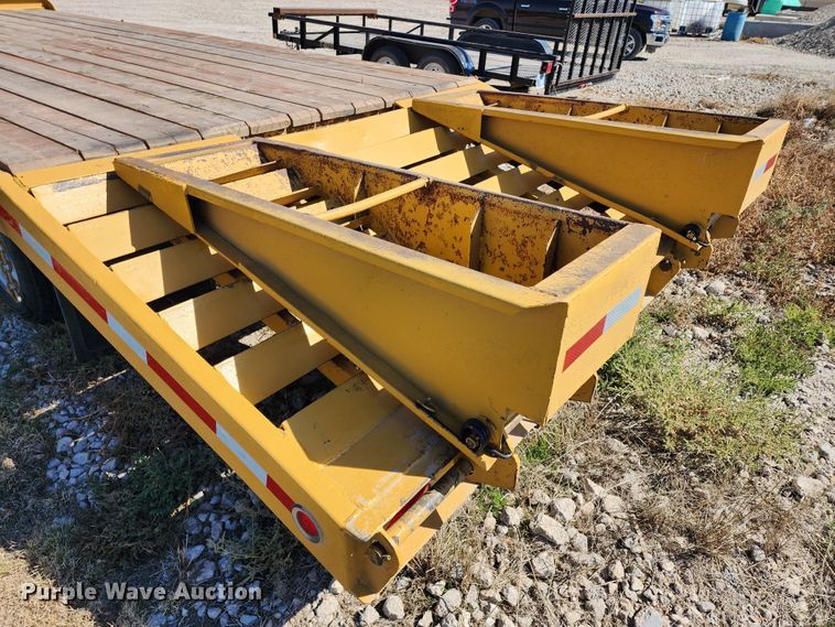 image for item KC9415 1996 Towmaster T40  equipment trailer