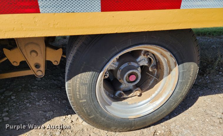 image for item KC9415 1996 Towmaster T40  equipment trailer