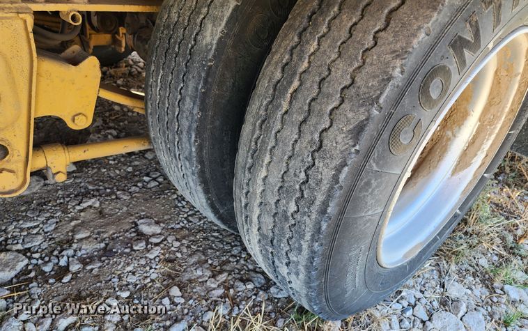 image for item KC9415 1996 Towmaster T40  equipment trailer