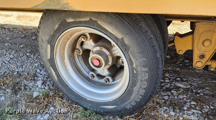 image for item KC9415 1996 Towmaster T40  equipment trailer