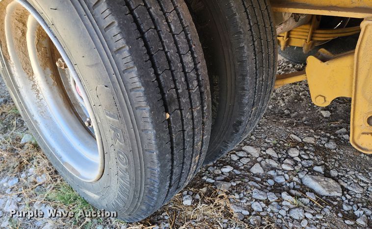 image for item KC9415 1996 Towmaster T40  equipment trailer