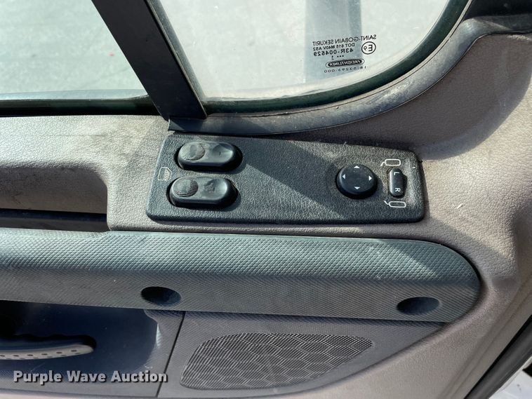 image for item KF9488 2012 Freightliner Cascadia 125  semi truck