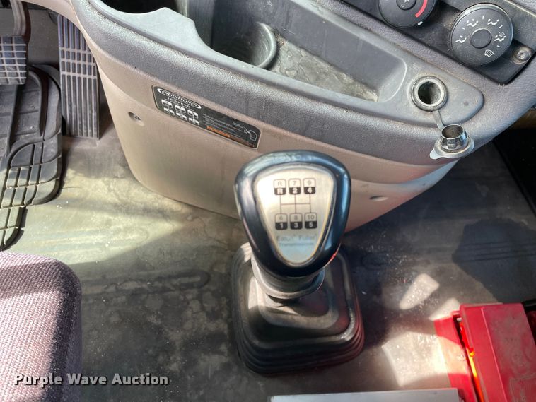 image for item KF9488 2012 Freightliner Cascadia 125  semi truck