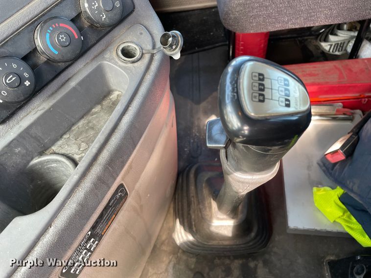 image for item KF9488 2012 Freightliner Cascadia 125  semi truck