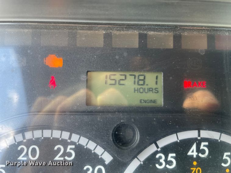 image for item KF9488 2012 Freightliner Cascadia 125  semi truck