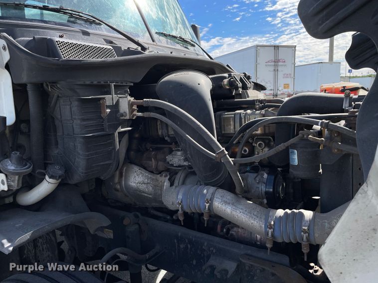 image for item KF9488 2012 Freightliner Cascadia 125  semi truck