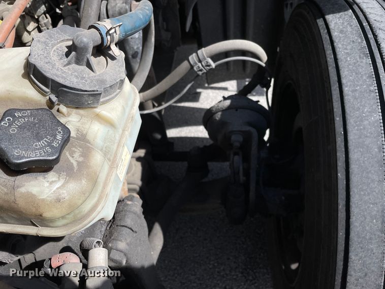 image for item KF9488 2012 Freightliner Cascadia 125  semi truck