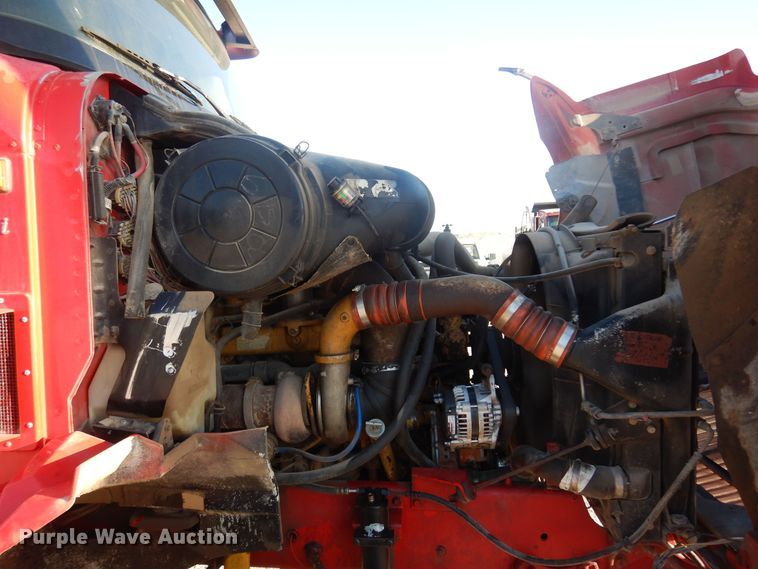 image for item KO9989 2002 International 9200i  semi truck