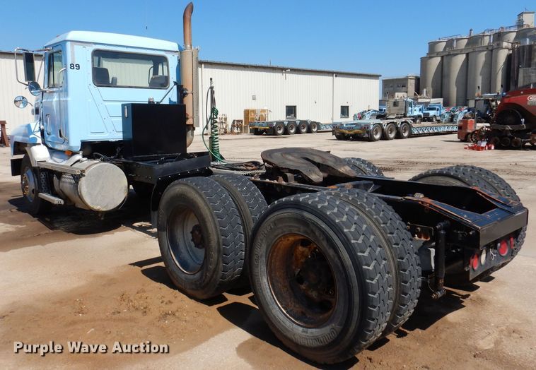 image for item KP9296 1998 Mack CH613  semi truck