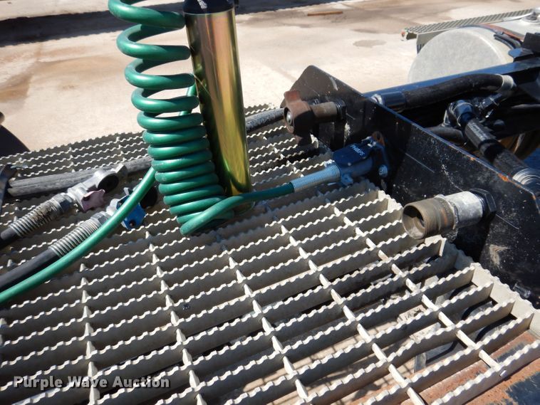 image for item KP9296 1998 Mack CH613  semi truck