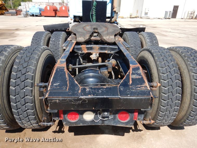 image for item KP9296 1998 Mack CH613  semi truck