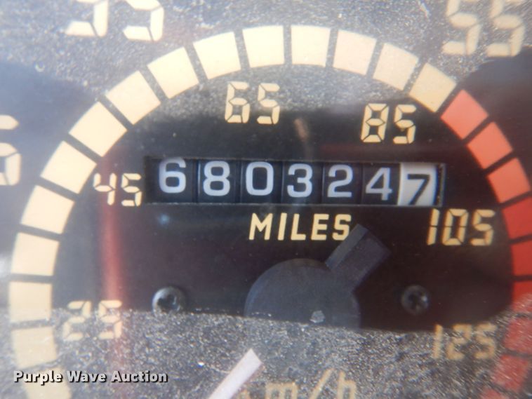 image for item KP9296 1998 Mack CH613  semi truck