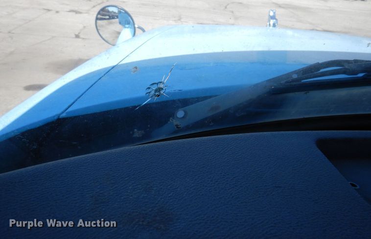 image for item KP9296 1998 Mack CH613  semi truck