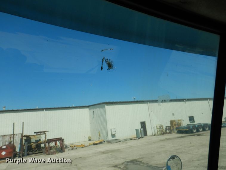 image for item KP9296 1998 Mack CH613  semi truck