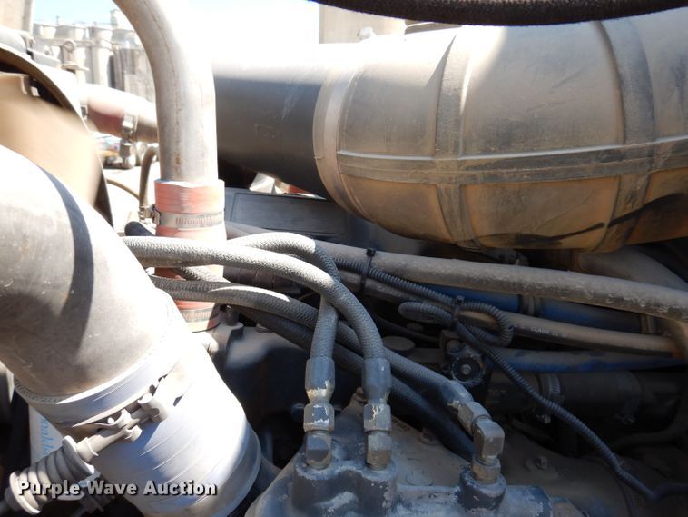 image for item KP9296 1998 Mack CH613  semi truck