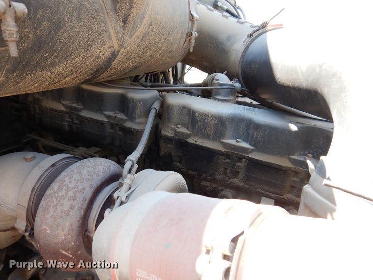 image for item KP9296 1998 Mack CH613  semi truck