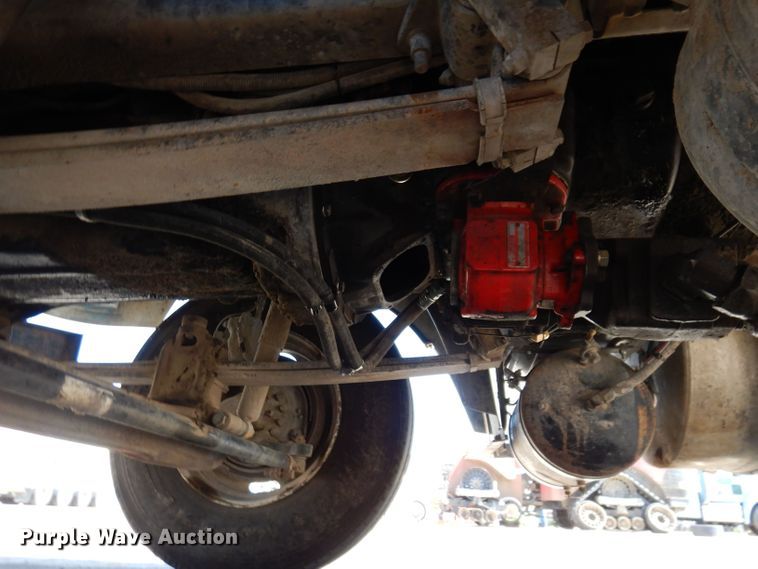 image for item KP9296 1998 Mack CH613  semi truck