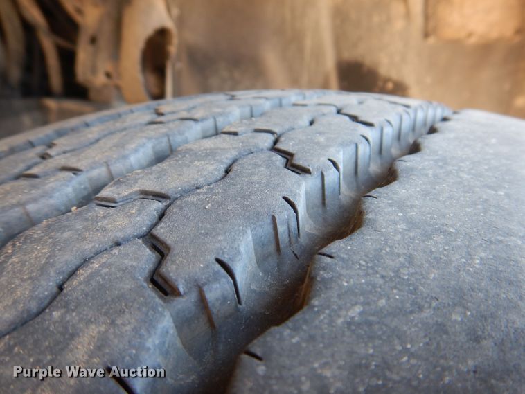 image for item KP9296 1998 Mack CH613  semi truck