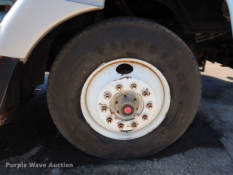 image for item KP9296 1998 Mack CH613  semi truck