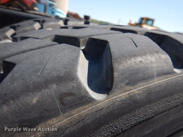 image for item KP9296 1998 Mack CH613  semi truck