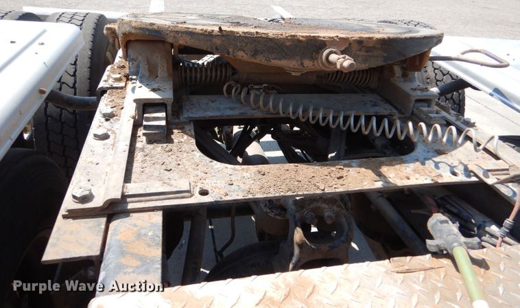 image for item LB9955 2015 Kenworth T800  semi truck