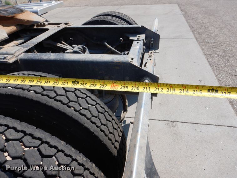 image for item LB9955 2015 Kenworth T800  semi truck