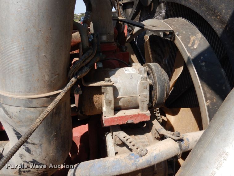 image for item LB9955 2015 Kenworth T800  semi truck