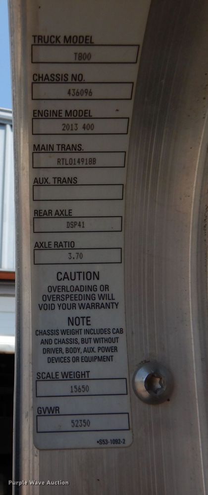 image for item LB9955 2015 Kenworth T800  semi truck