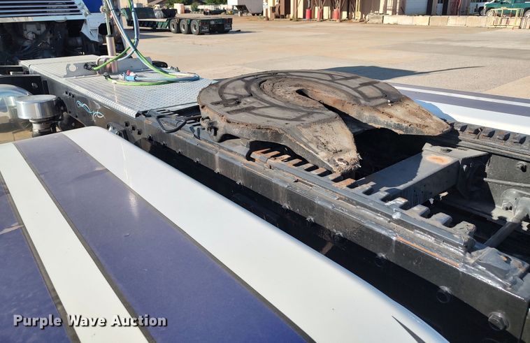 image for item LK9270 1999 Peterbilt 362  semi truck