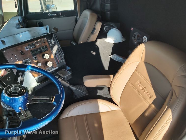 image for item LK9270 1999 Peterbilt 362  semi truck