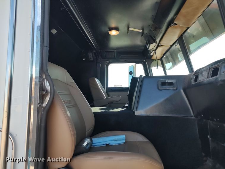 image for item LK9270 1999 Peterbilt 362  semi truck