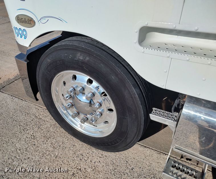 image for item LK9270 1999 Peterbilt 362  semi truck