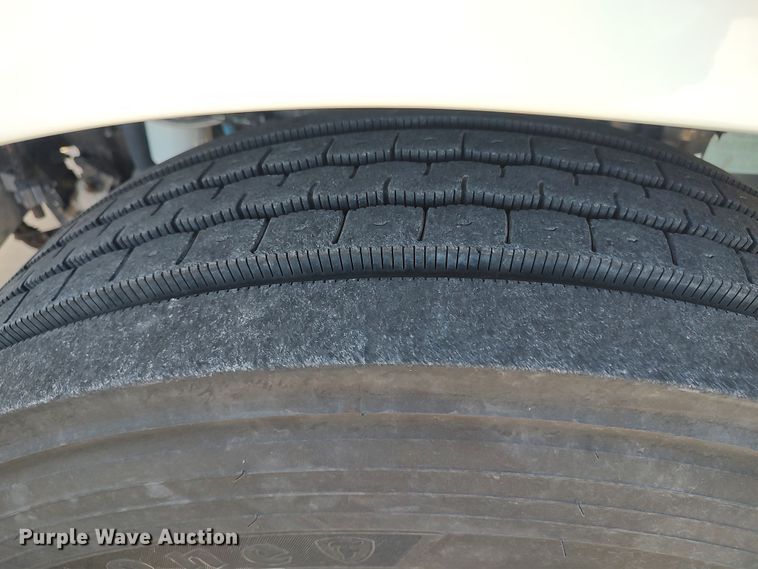 image for item LK9270 1999 Peterbilt 362  semi truck