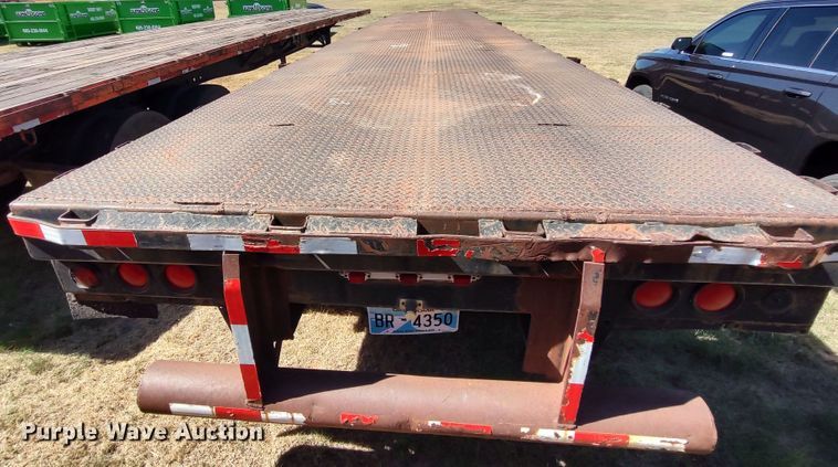 image for item LK9851 1981 Nabors  flatbed trailer