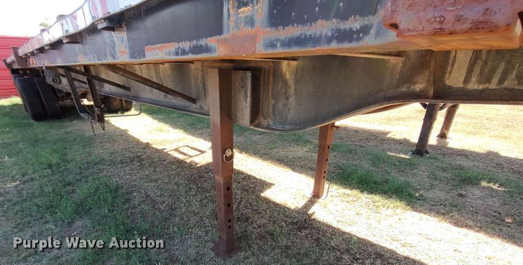 image for item LK9851 1981 Nabors  flatbed trailer