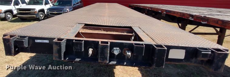image for item LK9851 1981 Nabors  flatbed trailer