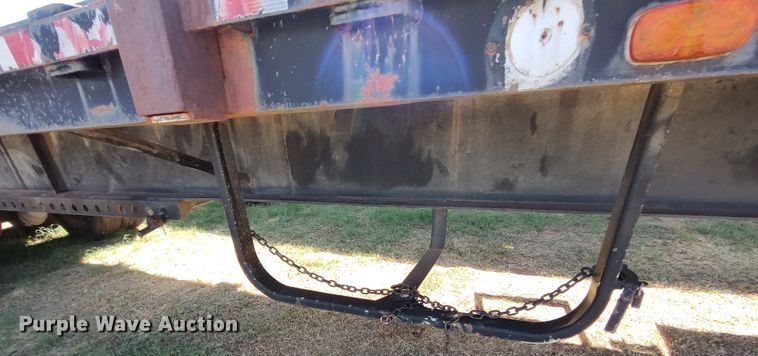 image for item LK9851 1981 Nabors  flatbed trailer