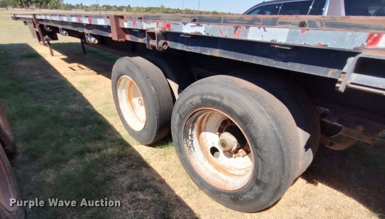 image for item LK9851 1981 Nabors  flatbed trailer